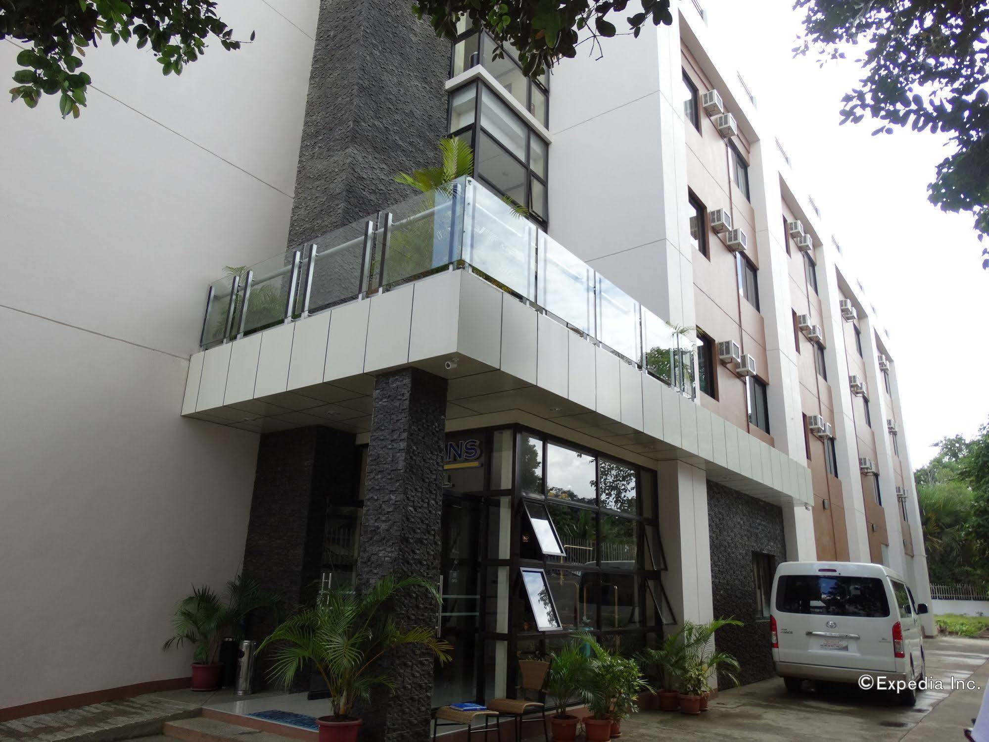 Reddoorz Near Rizal Junction Hotel 2*