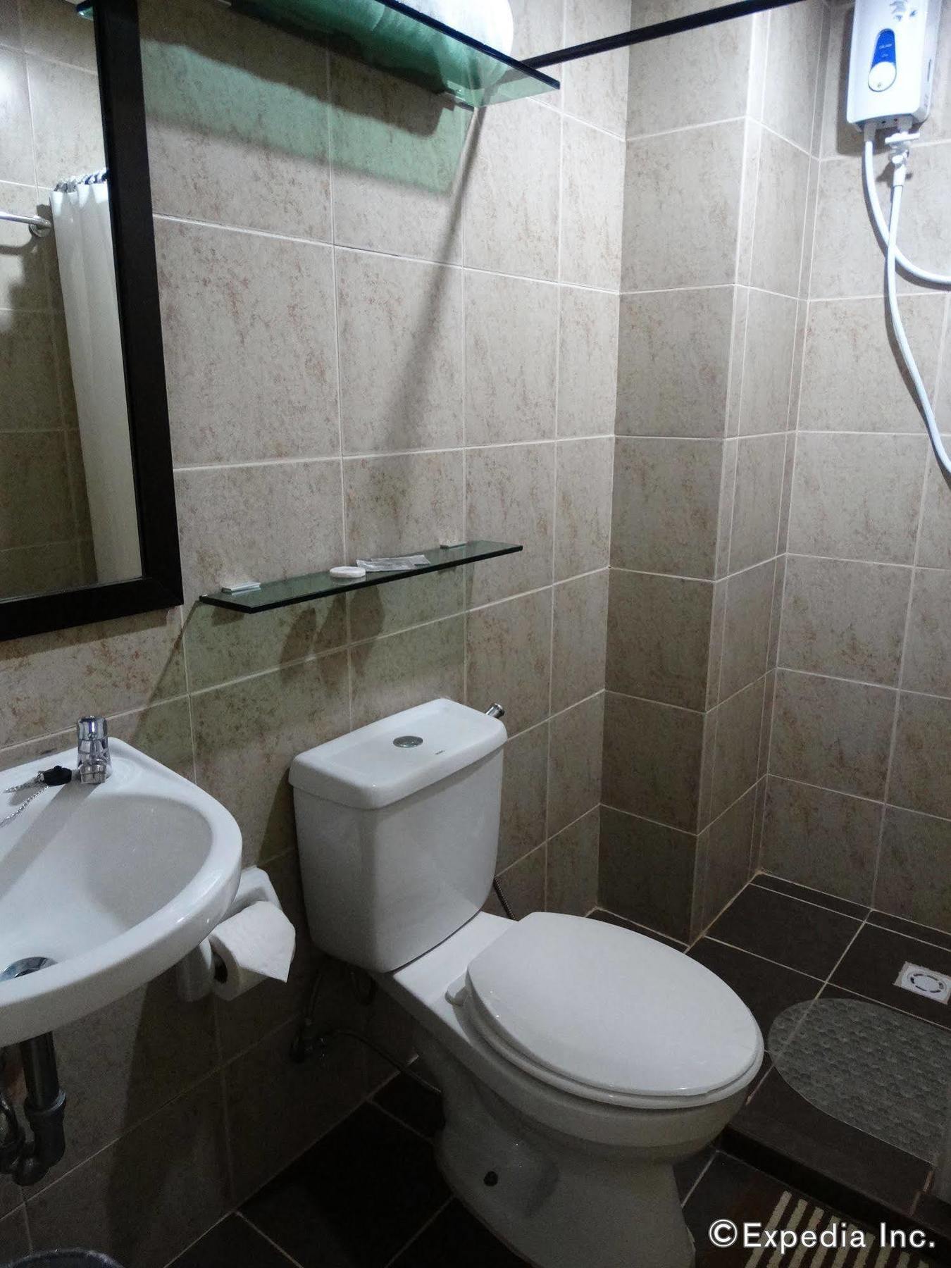 Hotel Reddoorz Near Rizal Junction