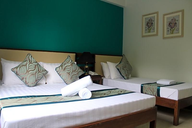 Reddoorz Near Rizal Junction Hotel 2*
