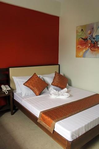 Reddoorz Near Rizal Junction Hotel
