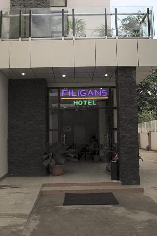 Hotel Reddoorz Near Rizal Junction